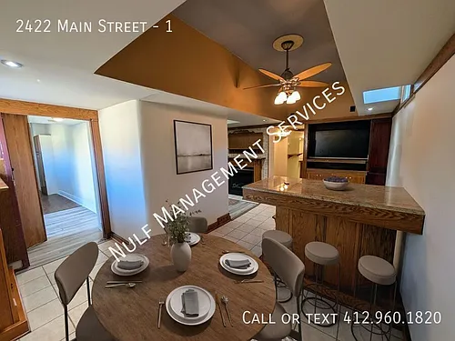 2422 Main St #1 Photo 1