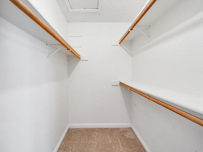 16906 Pocono Dr — Photo 23