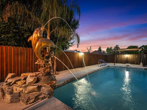 5810 Diamond Ridge Dr, Redding, CA 96003