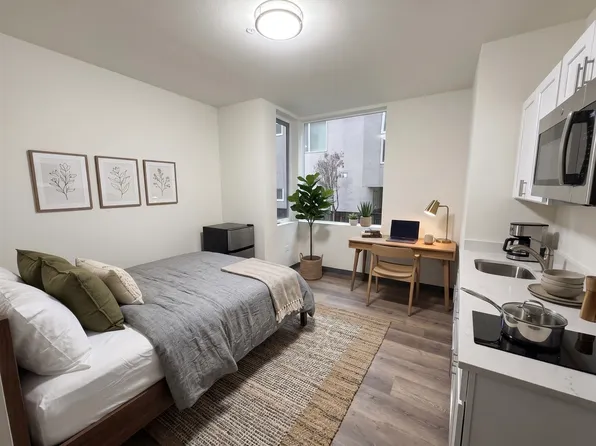 4544 20th Ave NE #G01, Seattle, WA 98105