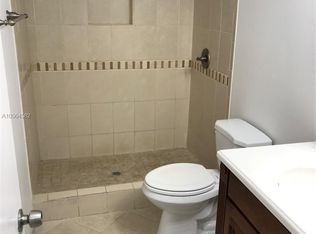 1401 W Fairway Rd, Hollywood, FL 33026