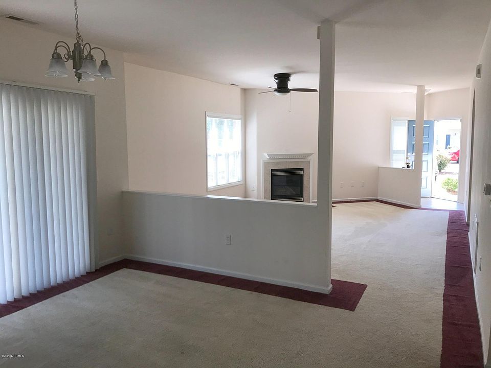 1st image of 1121 Turtle Creek Dr APT D