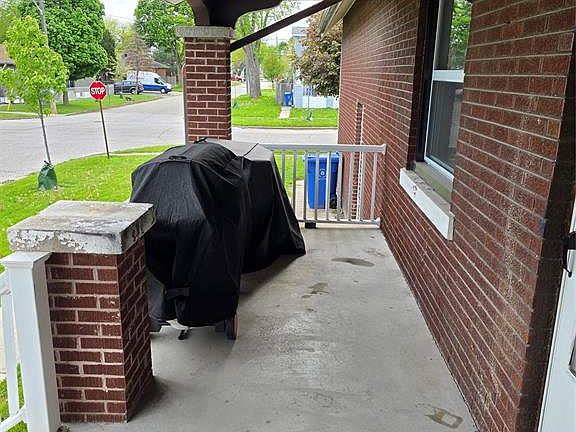 4th image of 2296 Chandler Rd #2