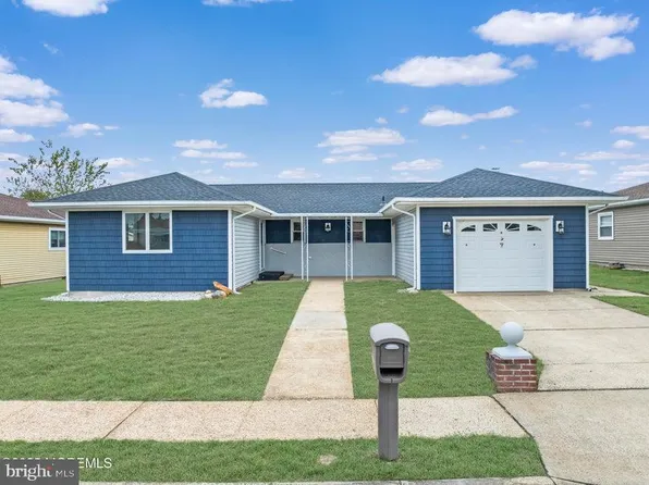 7 Puerto Vallarta St, Toms River, NJ 08757