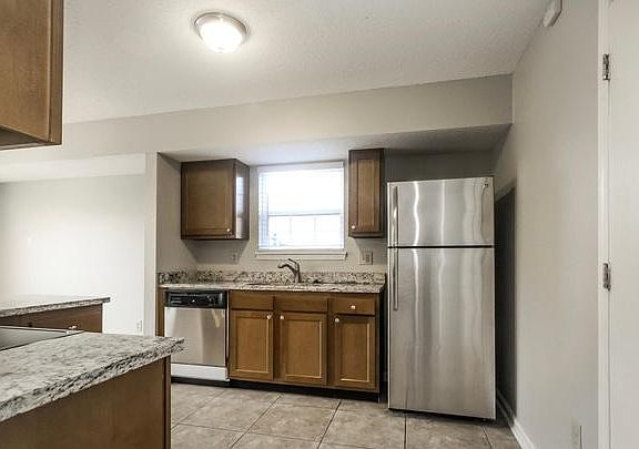 4th image of 8535 Coralberry Ln #2