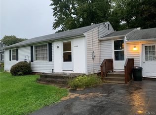 202 S Webber Dr, Chittenango, NY 13037