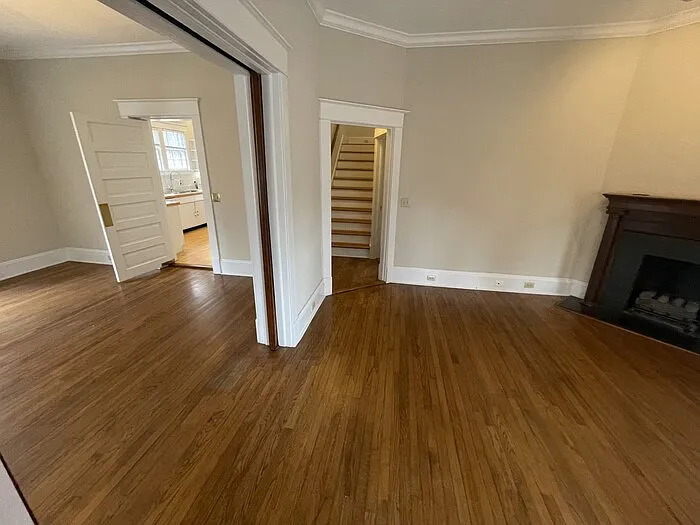 4 bed, 3.0 bath, 2428 sqft, $3,695 — Photo 3
