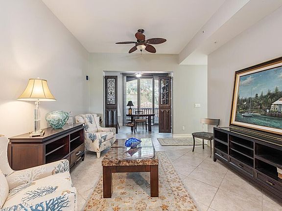 4th image of 1855 Les Chateaux Blvd #203