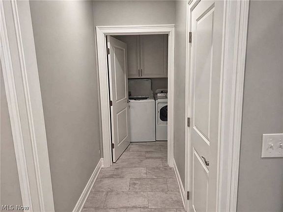 5th image of 1281 Joshua Way