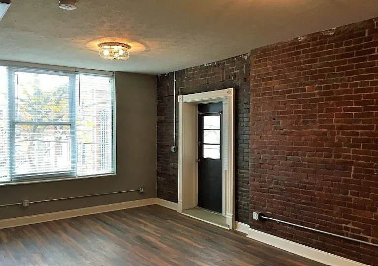 5719 E Liberty Blvd — Photo 12