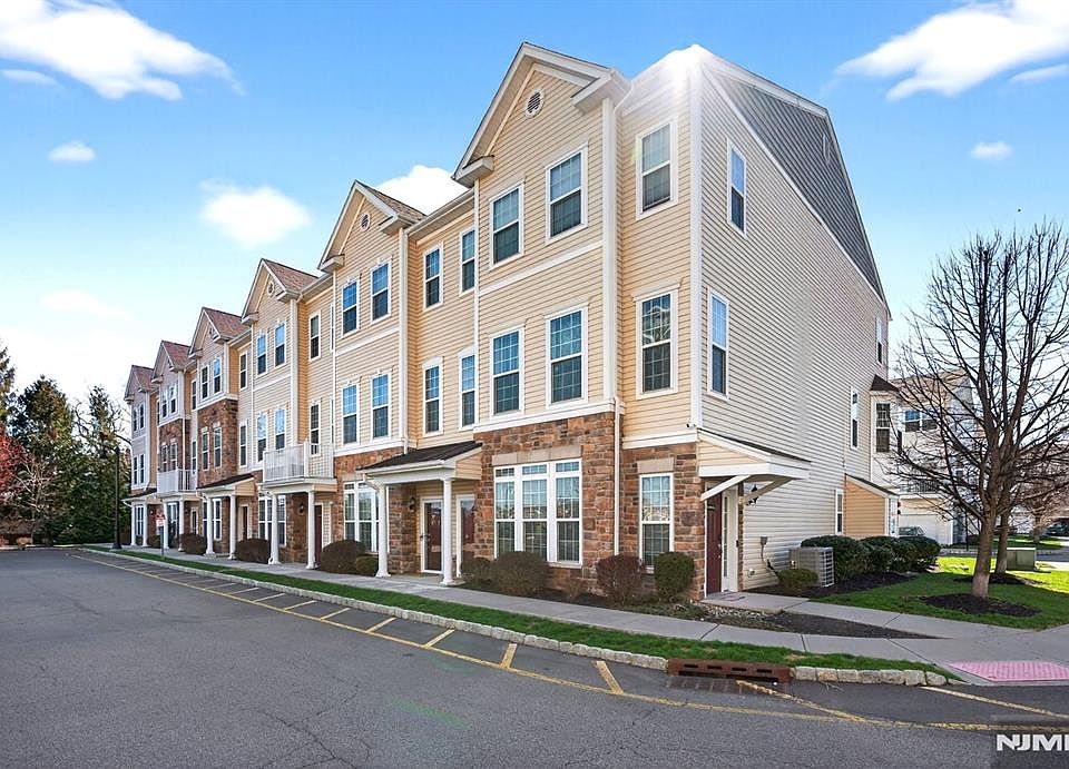 1st image of 22 Wisteria Ln #1411