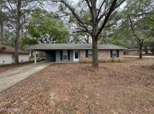 105 E Woodcrest Dr, Jackson, MS 39212