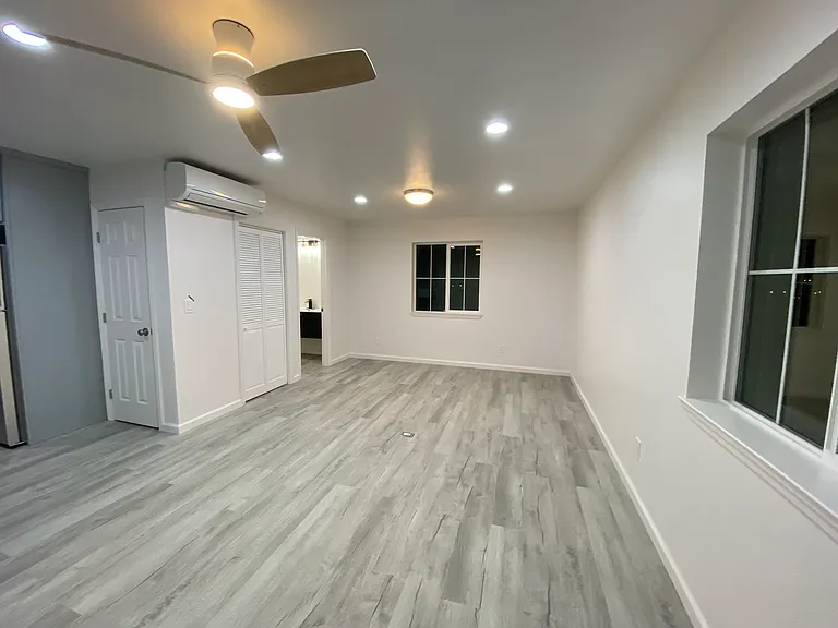 91 E Vince St #97 — Photo 11