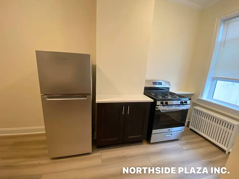 21 Diamond St #2L — Photo 1