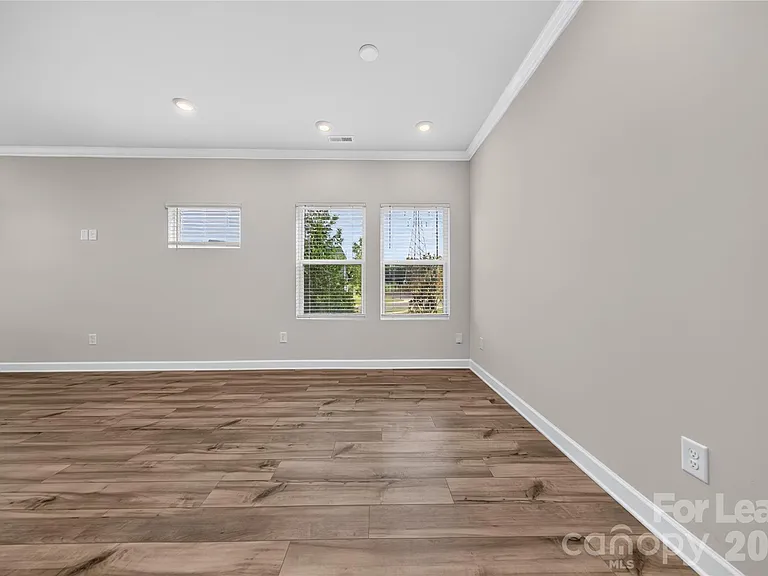13222 Kenworth Rd — Photo 11