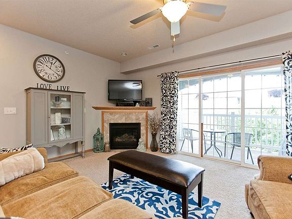 3rd image of 450 Penn Ct APT 5