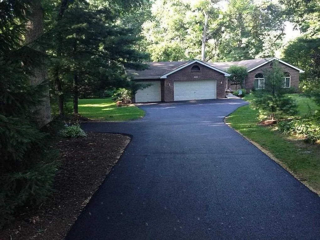 1298 S Weldon Rd photo 1