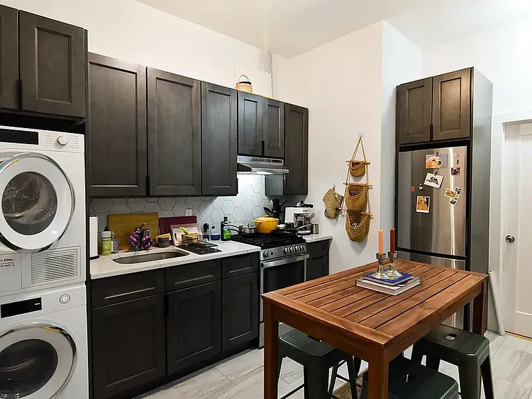 955 Grand St #1L — Photo 2