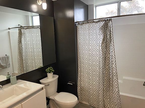 4th image of 4021 8th Ave #504