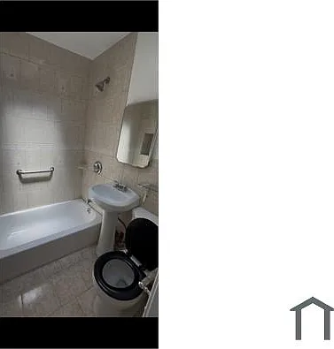 3 bed, $3,572 — Photo 4