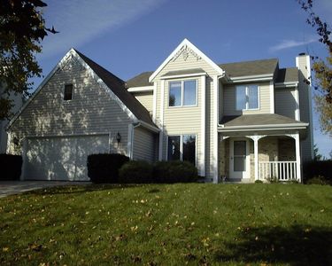 618 Shady Glen Ln, Saukville, WI, 53080