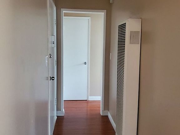 4th image of 1008 W 24th St APT 301