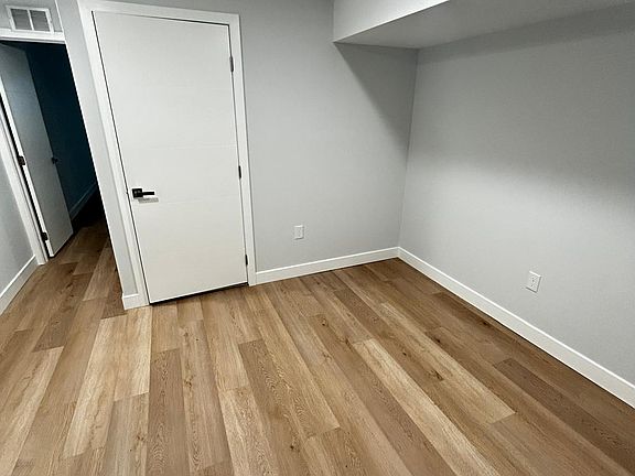5th image of 903 N 43rd St #3-1-2
