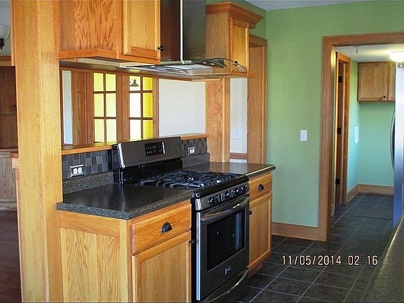3rd image of 13325 Silver St