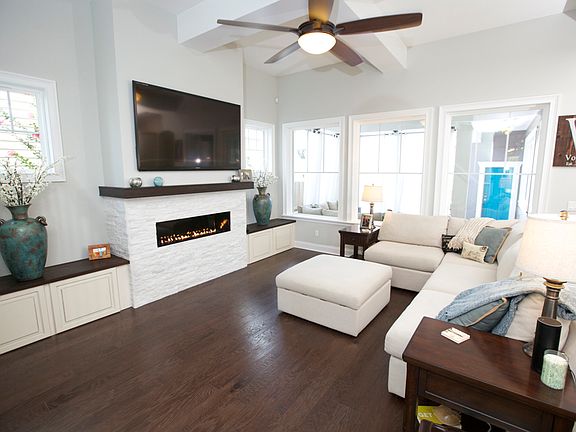 5th image of 8699 Martinson St