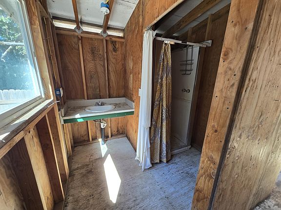 3rd image of 81515 Milstead Rd