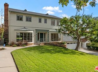 2332 Nottingham Ave, Los Angeles, CA 90027