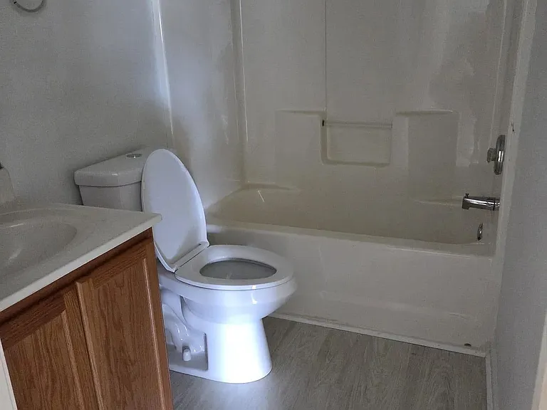 617 Golden Springs Ln — Photo 10