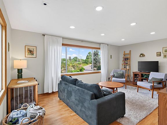 4th image of 5411 Baker Rd
