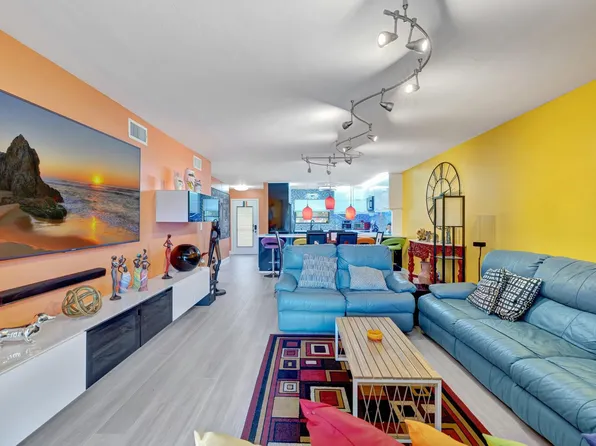 4970 E Sabal Palm Boulevard #203, Tamarac, FL 33319