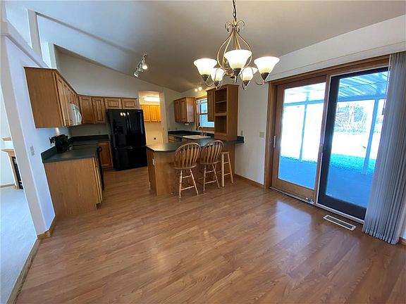 5th image of 9127 Waterloo Dr
