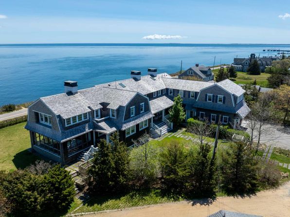 150 E Chop Dr, Oak Bluffs, MA 02557