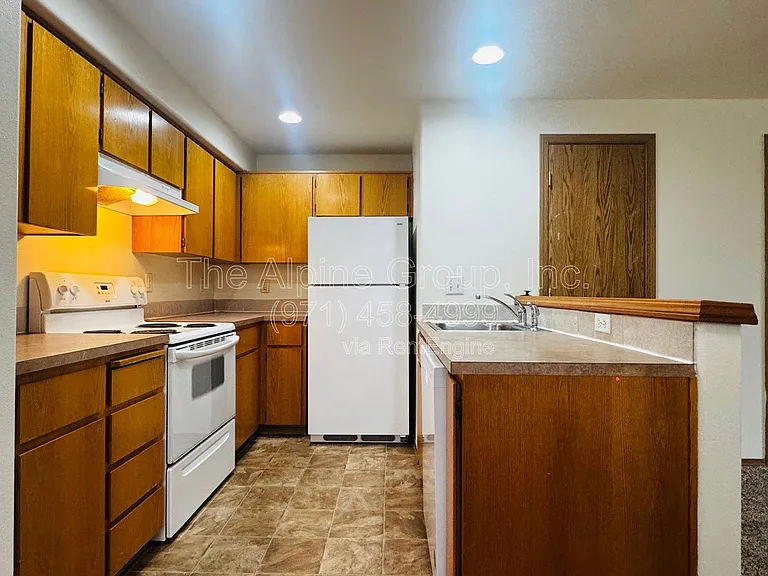 8314 SE Yamhill St #1 — Photo 6