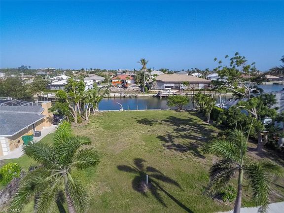 2nd image of 568 Goldcoast Ct