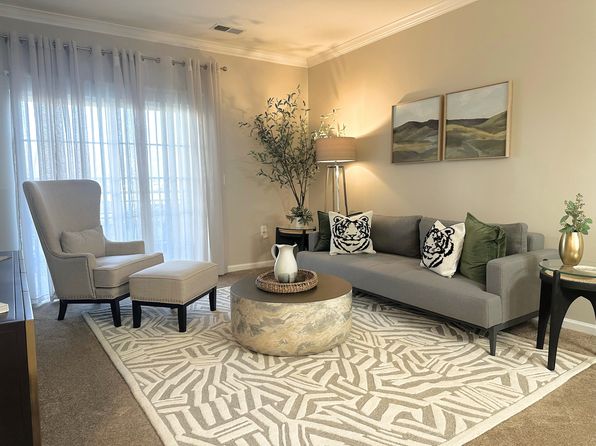 2700 Cowan Blvd #1030793