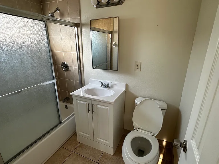 4333 W 156th St #1/2 — Photo 9