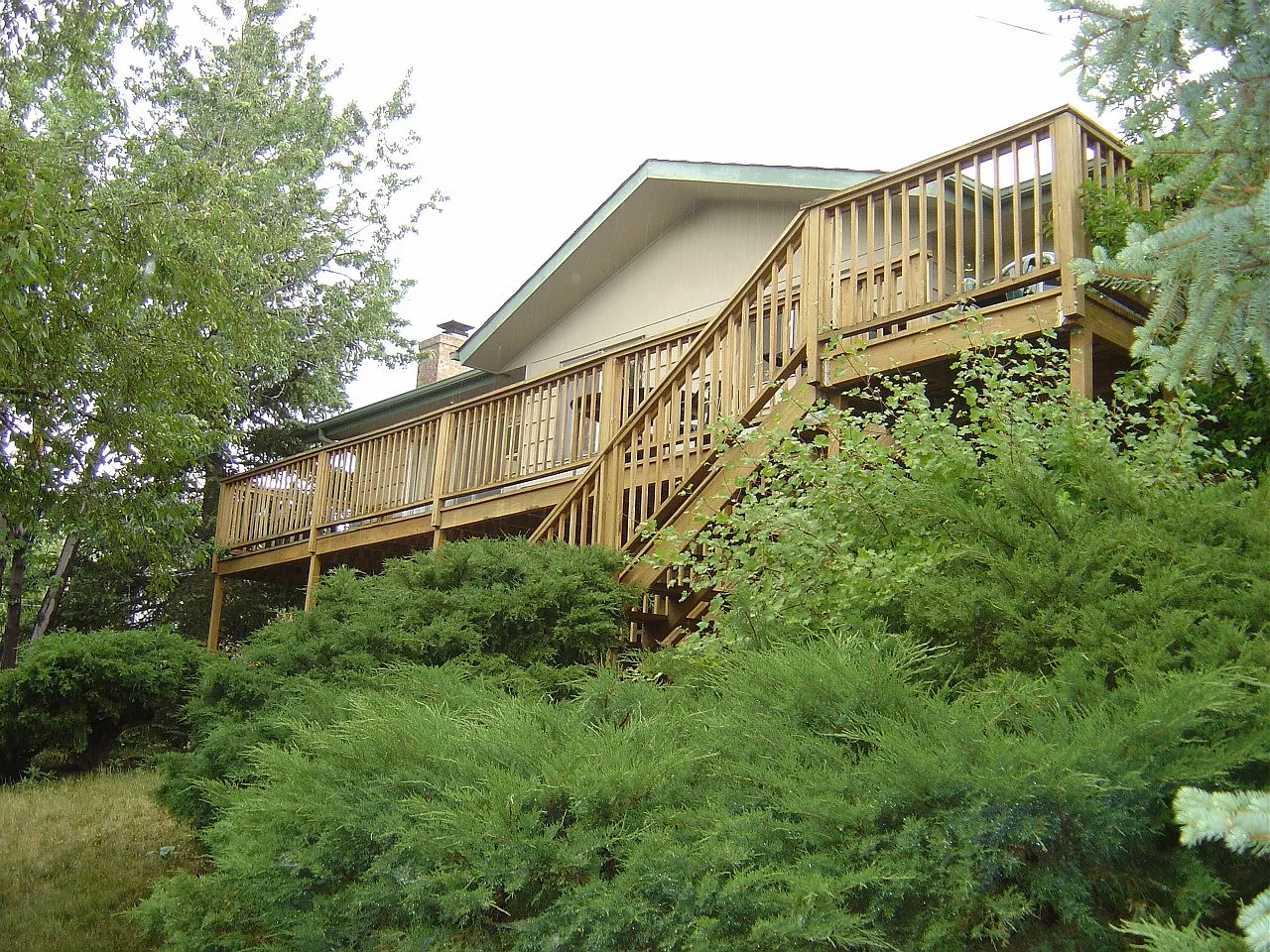 3 bed, 2.5 bath, 2264 sqft, $4,250 — Photo 2