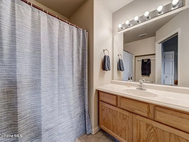 931 N Goldenrod Ct — Photo 13
