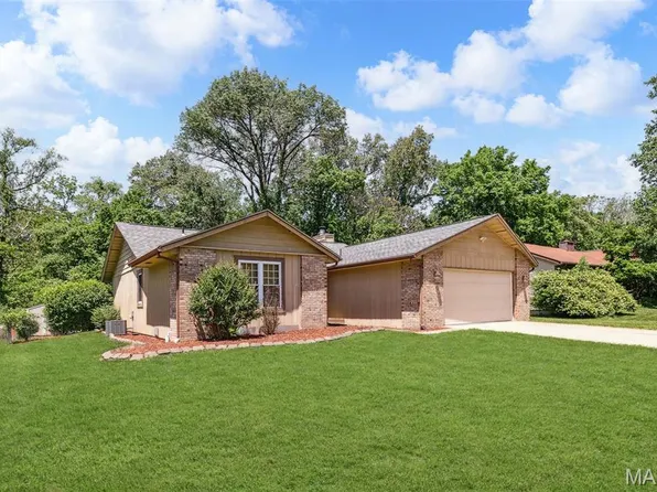 53 Innsbruck Ln, Shiloh, IL 62221