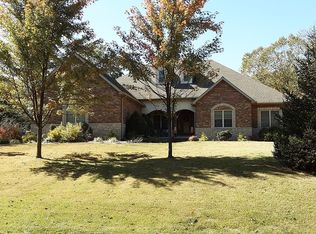 329 S Cherry St, Oakdale, IL 62268