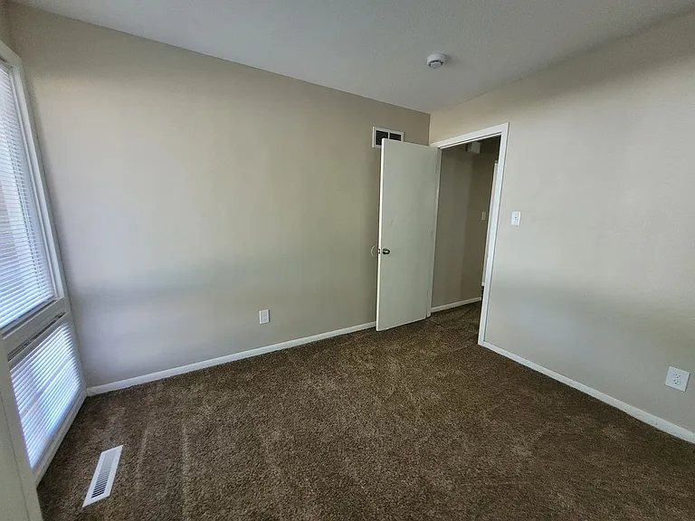4613-4615 Southeast 3rd Court — Photo 13