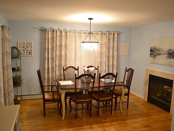 Open concept dining room area