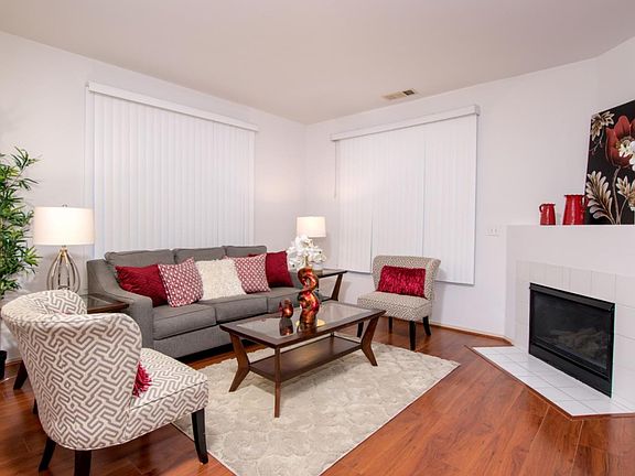 4th image of 370 Kylemore Ct