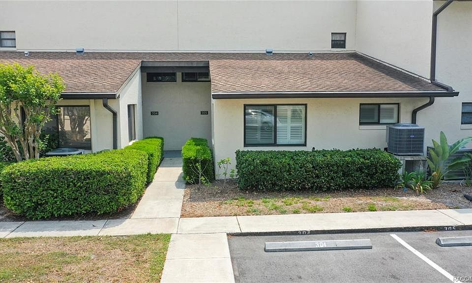 1st image of 1637 SE Paradise Cir W