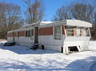 3611 E 8th St, White Cloud, MI 49349