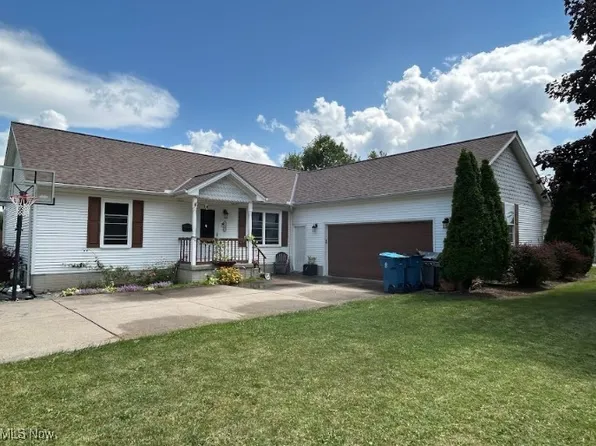 1631 Leavitt Rd, Lorain, OH 44052